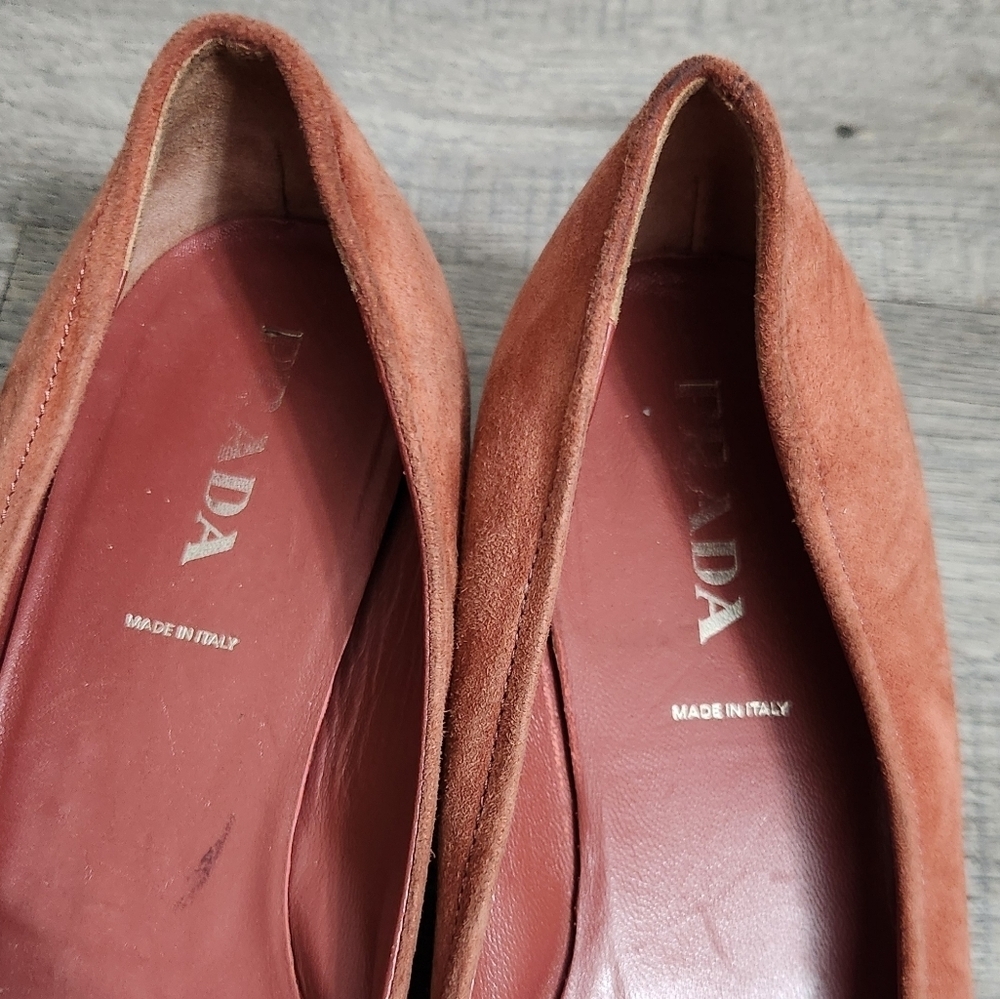 Vintage Prada Suede‎ PointyToe Flats - Picture 9 of 11